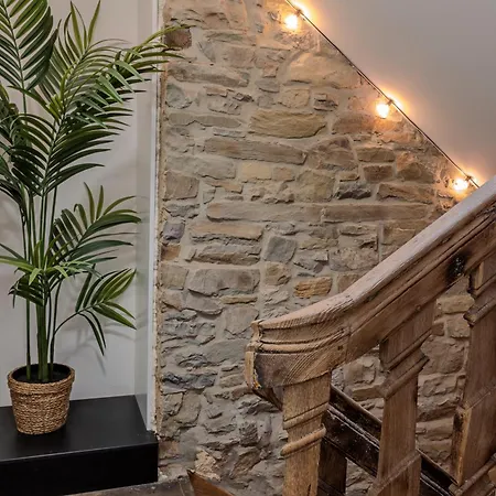 Apartment Aux Caprices De Leah Trooz